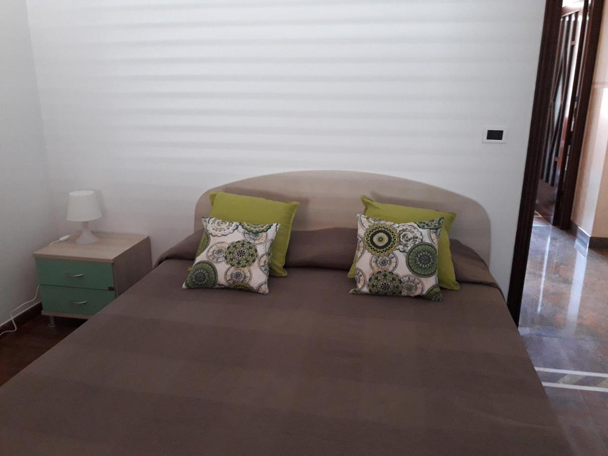 Casa Nupi Apartment Sant'Alessio Siculo Luaran gambar